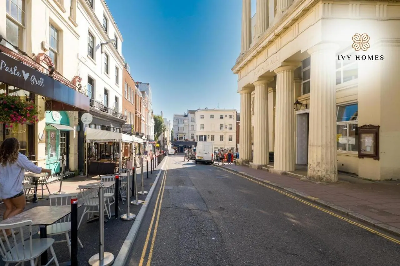 Super Central 3Br Apartment Close To North Lanes Brighton Beach And Shopping Centre